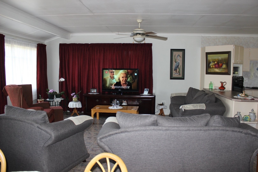 5 Bedroom Property for Sale in Deneysville Free State
